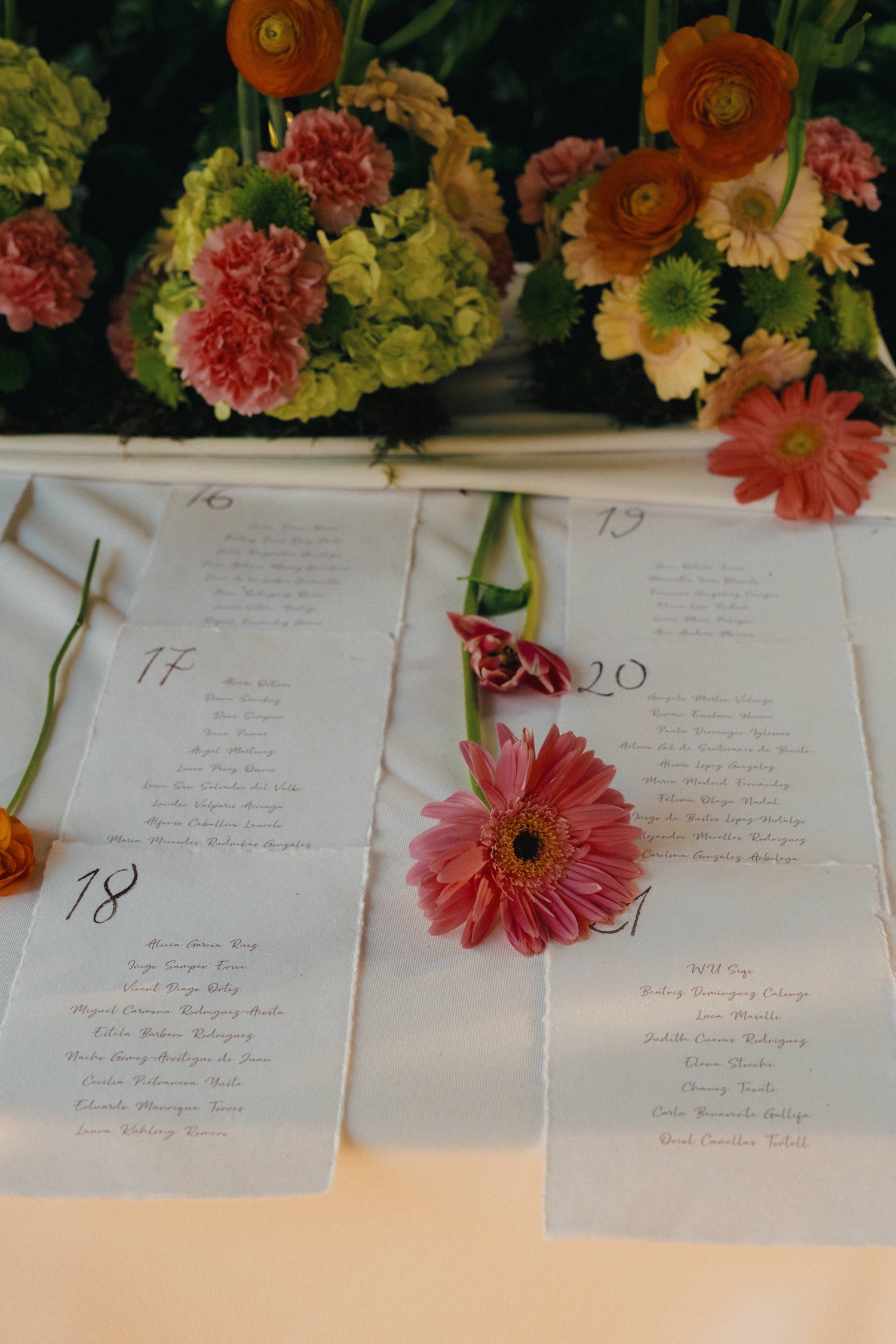 Seating Artesano Número Caligrafiado